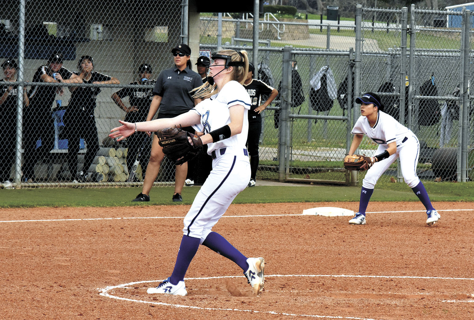210204-blinn-softball-Renna Toomey and Samantha Rodriguez